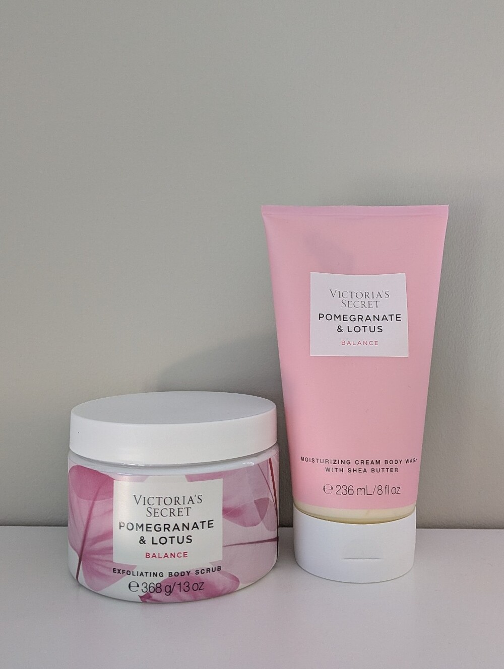 Victoria's Secret Pomegranate & Lotus Balance Body Scrub & Cream Body Wash